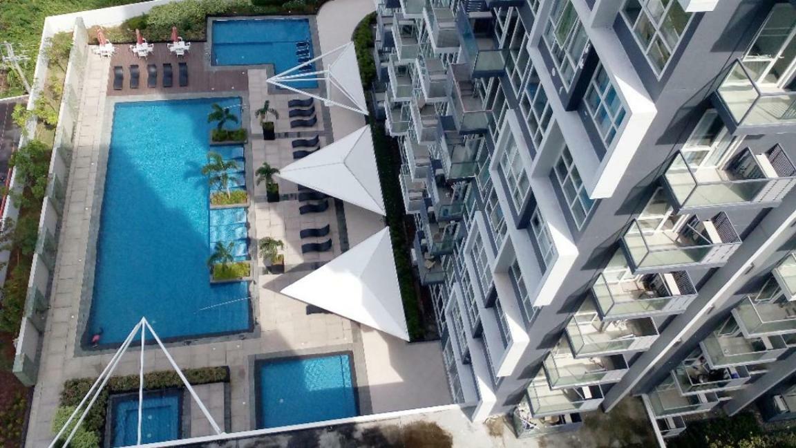 One Pacific Residence Condominium Tower C-16N Мактан Экстерьер фото